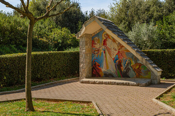 Stacja drogi krzyżowej w Medjugorie   Station of the Cross in Medjugorje © Adrian White