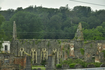 Les imposantes ruines de l'abbaye de Villers-la-Ville en Brabant Wallon 