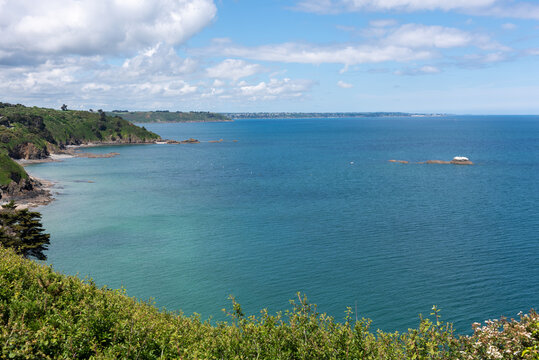 The coast of the go&euml;lo view from Roselier Point with the &laquo;&nbsp;Rocher Martin&nbsp;&raquo; and Binic and Saint-Quay-Portrieux in background (Pl&eacute;rin, C&ocirc;tes-d&rsquo;Armor, Bretagne, France)