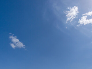 春の山から 青空と雲30