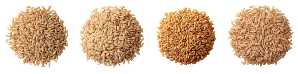 Obraz premium Uncooked brown rice grains isolated on a white surface