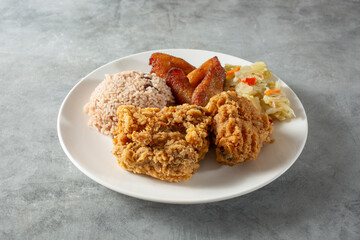 A view of a fried chicken entree.