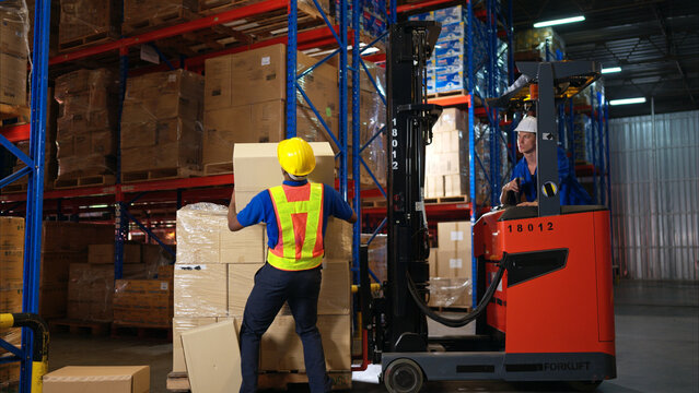 A group of warehouse workers were involved in an accident while on duty, Coworkers offered assistance and first aid