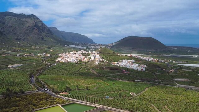 Impresionantes tomas a&eacute;reas con dron de Los Silos, Tenerife &ndash; Naturaleza, costa y paisajes &uacute;nicos