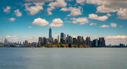 Obraz premium New York City. NYC skyline with towering skyscrapers. Manhattan and Hudson River. Panoramic cityscape of New York. Downtown NYC with landmarks. New York skyline. New York skyline.