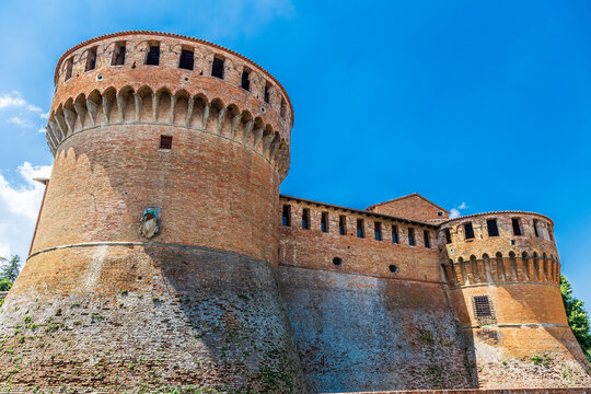 La Rocca sforzesca di Dozza in provincia di Bologna, 