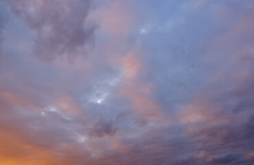 Fototapeta premium Sunset Sky with Vibrant Orange Hues