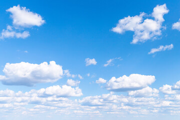 clear sky with white clouds photography