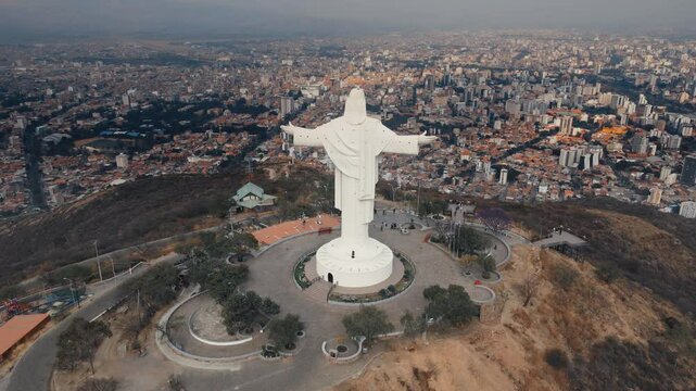 Cristo Cochabamba, Bolivia, Iglesia