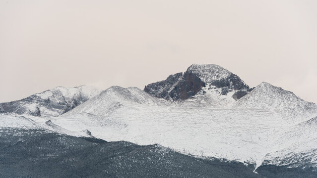 Peaks within Rocky Mountains National Park in Winter. Colorado. vt