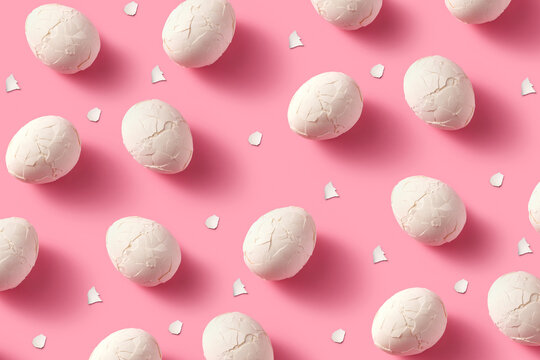 White eggs pattern