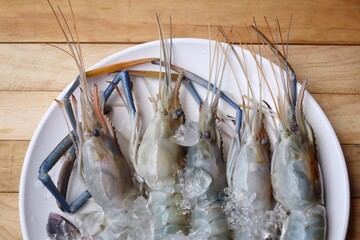 Raw fresh shrimp on a plate