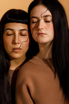Mocha hues unite artfully