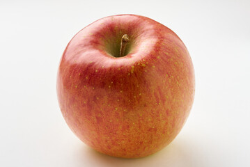 色鮮やかな赤いりんご