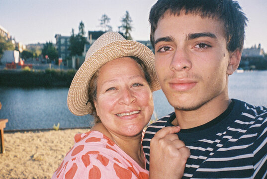 Mother-Son Selfie Film