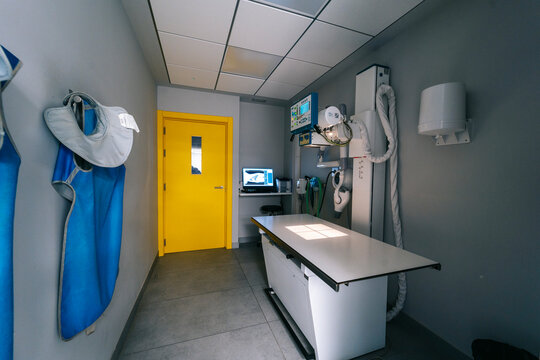 Veterinary clinic showing x-ray machine and protective equipment 