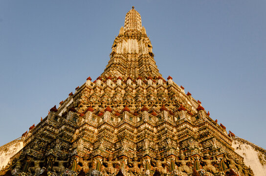 Wat Arun at golden hour