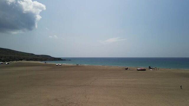 Prasonisi piękna plaża na wyspie Rodos w Grecji z drona