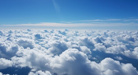 Naklejka premium 抜けるような青空と綿菓子のような雲海 美しい構図