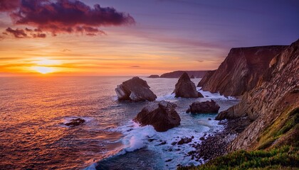 Fototapeta premium Coastal Cliffside Overlooking the Ocean at Dusk