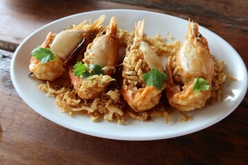 fried chicken wings with rice