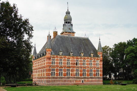 Castle Wijchen  (Kasteel Wijchen) in Netherlands 