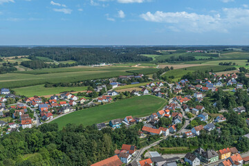 Ausblick auf Pfeffenhausen an der Großen Laber in der östlichen Hallertau