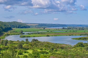 Obraz premium Aerial view of the steep bends of the Oka River