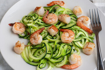 zucchini noodles with scallops and shrimp