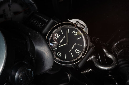 Panerai PAM 112 wrist watch