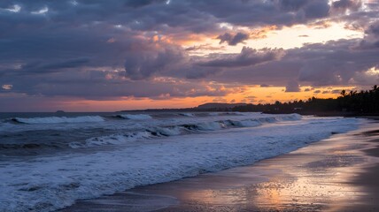 Obraz premium Dramatic Sunset on the Beach