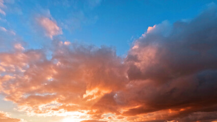 beautiful sundown golden clouds on the sky background - photo of nature