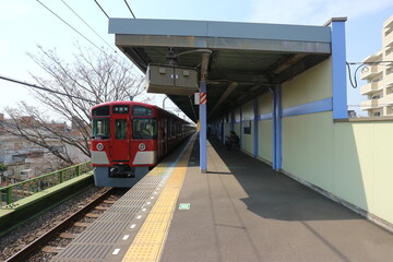 西武多摩湖線　八坂駅と電車