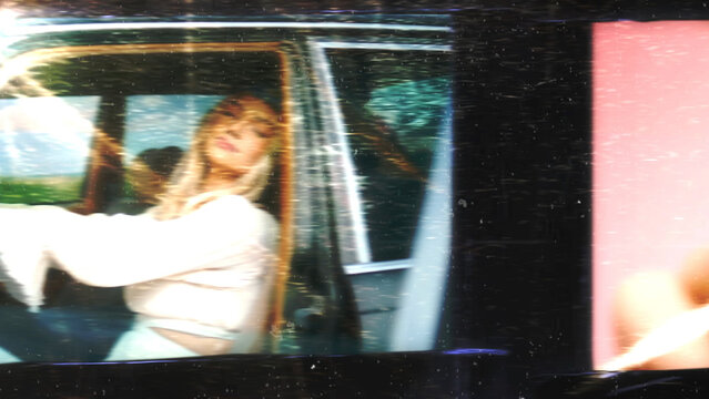 Dirty Frame Transition 02
