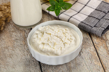 Grain cottage cheese with sour
