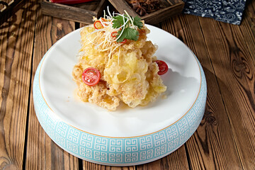 Classic Northeastern cuisine: deep-fried pork