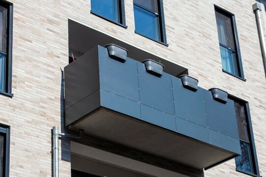 Neues Balkongel&auml;nder mit HPL-Platten