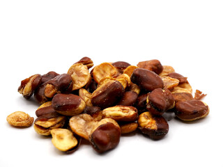 Obraz premium A pile of lablab beans or also known as kacang koro isolated on a clean white background