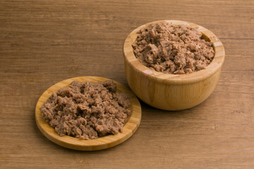 A vjar tuna bowls