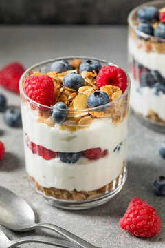 Homemade Healthy Breakfast Yogurt Parfait