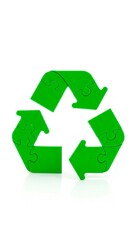 Fototapeta premium Green recycling arrow symbol, a clean eco icon