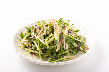 きゅうりとミョウガと豆苗のサラダ