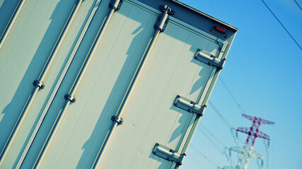 トラックの荷台