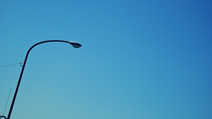 街路灯と青空