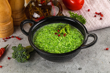 Dietari vegan broccoli cream soup