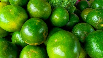 sweet squeezed orange juice for refreshing drinks sold in traditional markets
