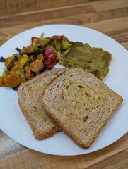 salmon with basil pesto