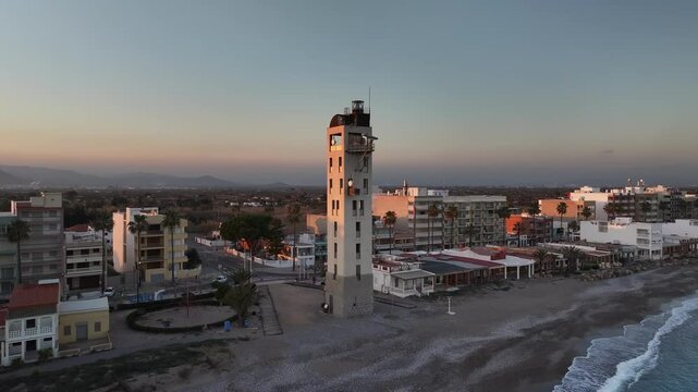 Faro de la Playa de Nules en Castellon, Comunidad Valenciana