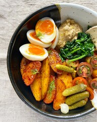 A vibrant and nutritious healthy diet meal featuring fresh vegetables, lean protein, and whole grains. Perfect for clean eating, weight loss, and a balanced lifestyle. This wholesome dish promotes wel