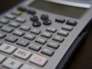  色々な計算ができる関数電卓 